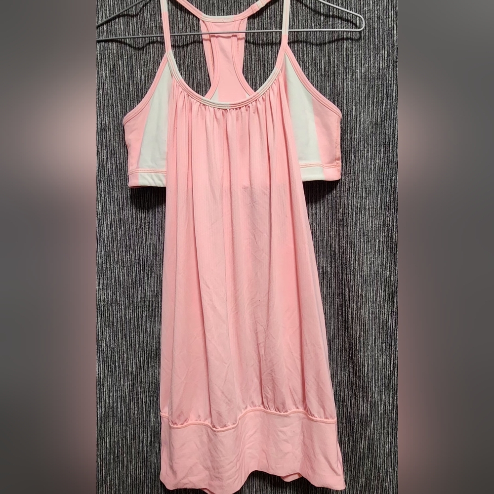 Lululemon Size 6 Pink and White Tank